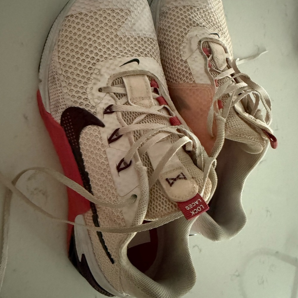 Nike Women's Cream and Red Athletic Shoes